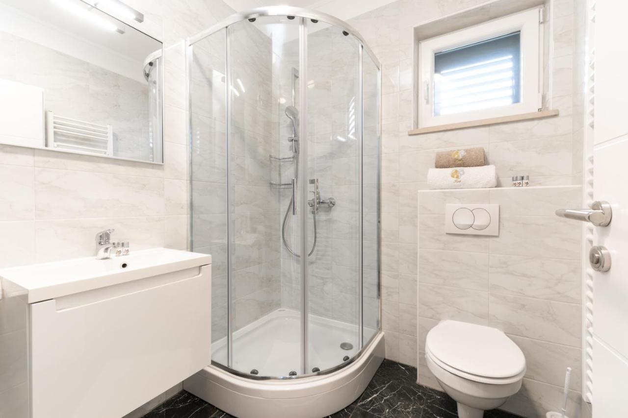 Villa Iva Mirce Exteriör bild